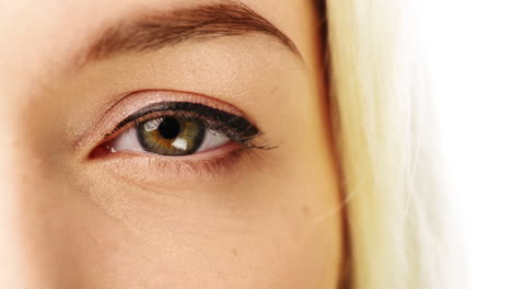 Nahaufnahme-Einer-Augencharakterserie-Isoliert-Auf-Reinweißem-Hintergrund